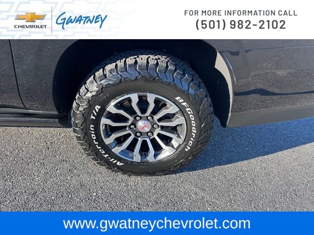 Used 2022 GMC Yukon XL AT4 w/ Max Trailering Package image 10