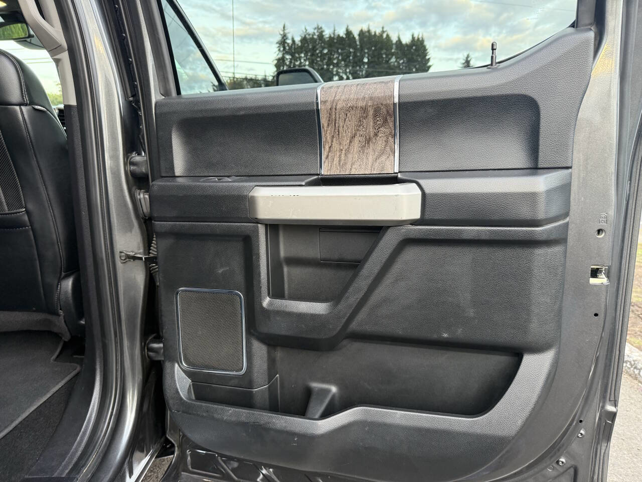 Used 2019 Ford F450 Lariat w/ Lariat Ultimate Package image 13