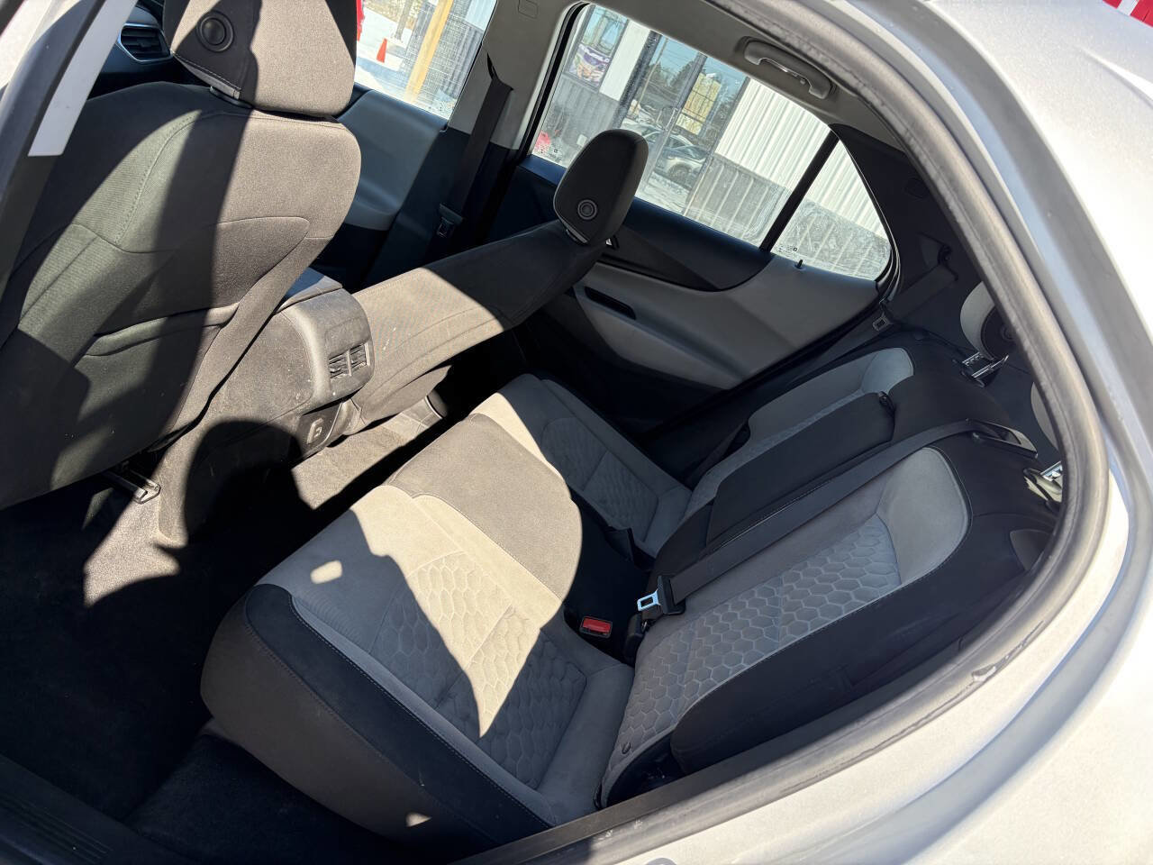 Used 2020 Chevrolet Equinox LS image 17