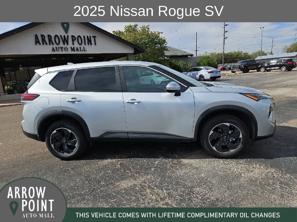 Used 2025 Nissan Rogue SV FWD image 13