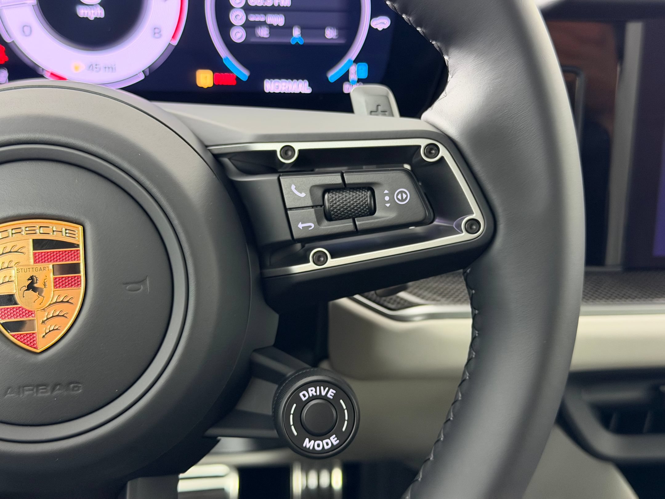 New 2026 Porsche Cayenne GTS AWD/4WD image 26