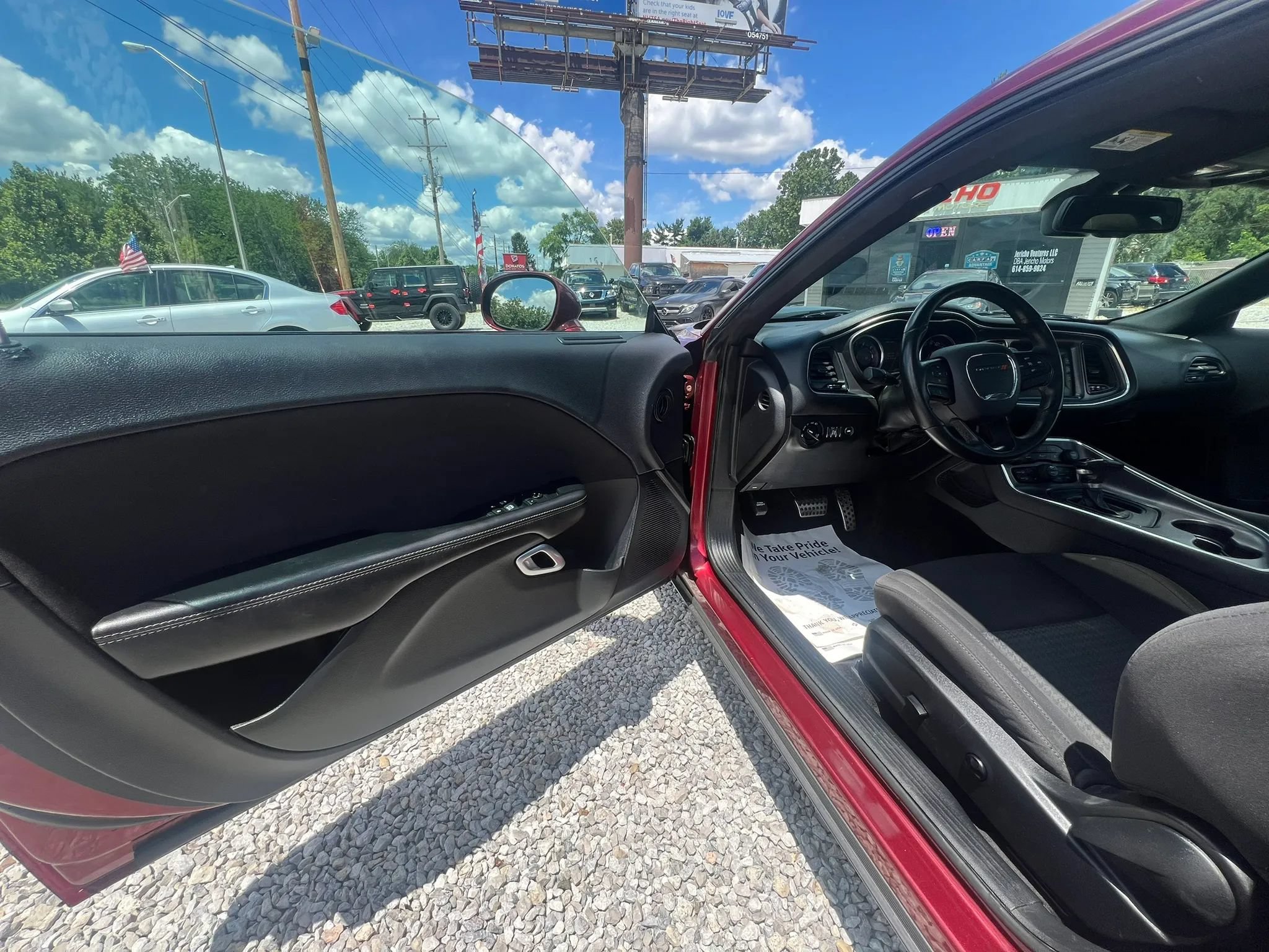 Used 2017 Dodge Challenger R/T RWD image 10