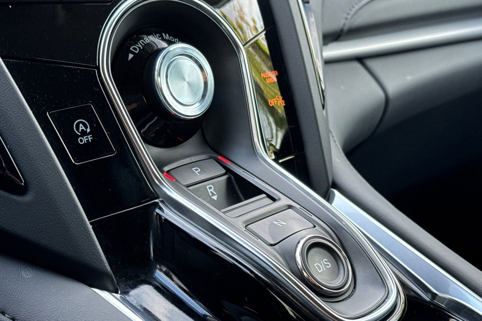 Used 2024 Acura RDX SH-AWD image 22