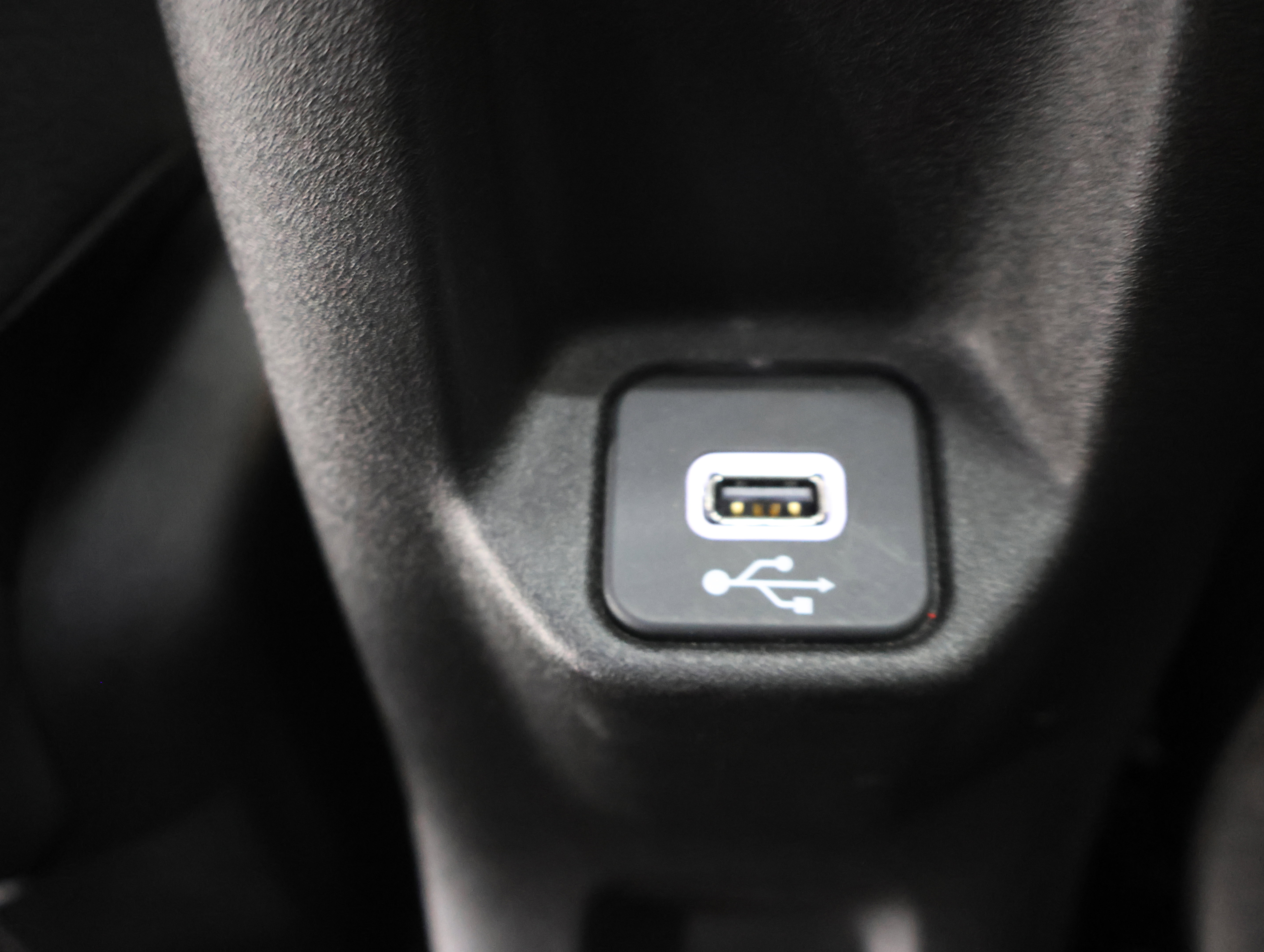 Used 2023 Jeep Renegade Trailhawk w/ Sun/Sound Group AWD/4WD image 34