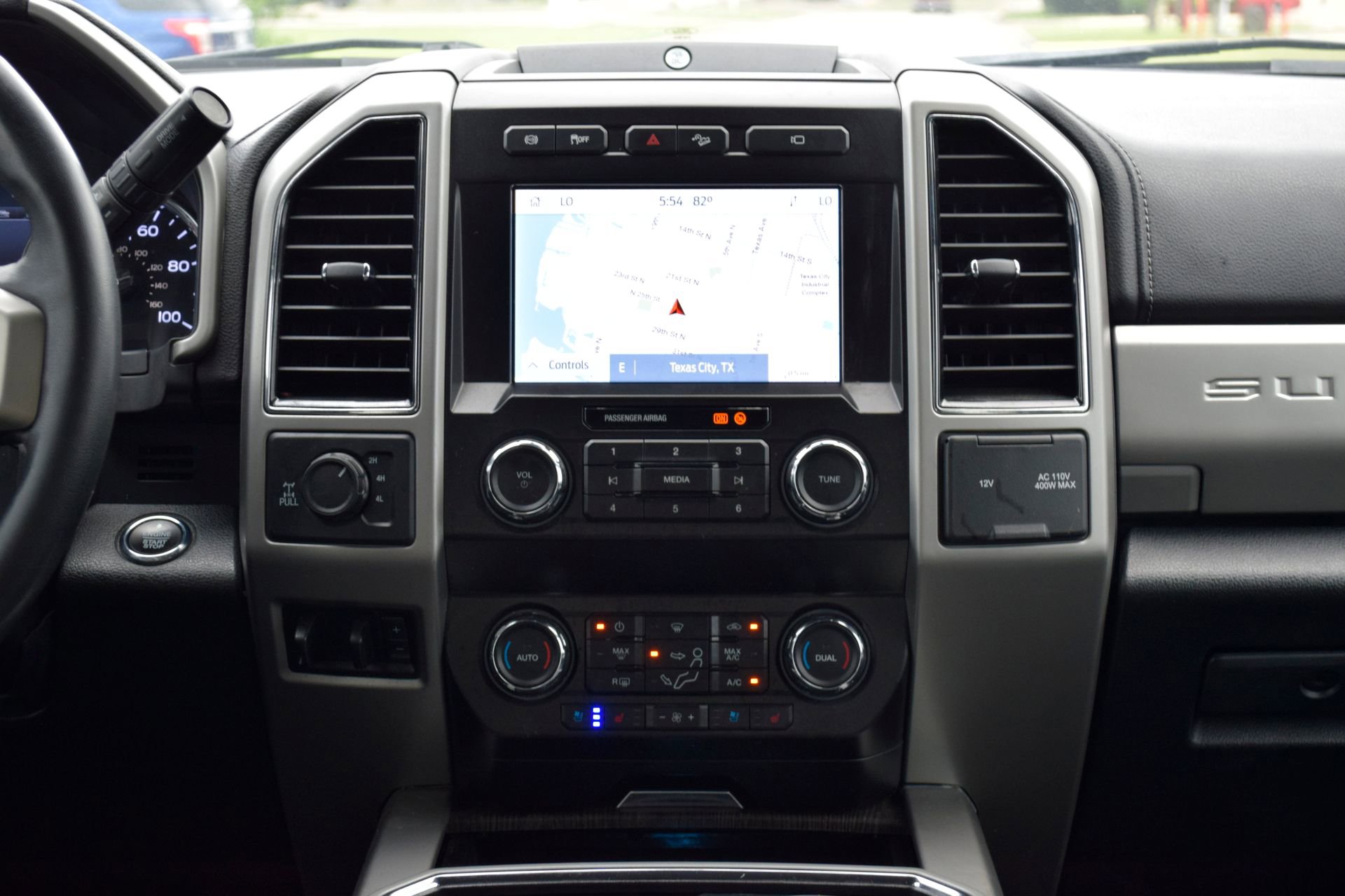 Used 2021 Ford F250 Lariat w/ Lariat Ultimate Package AWD/4WD image 11
