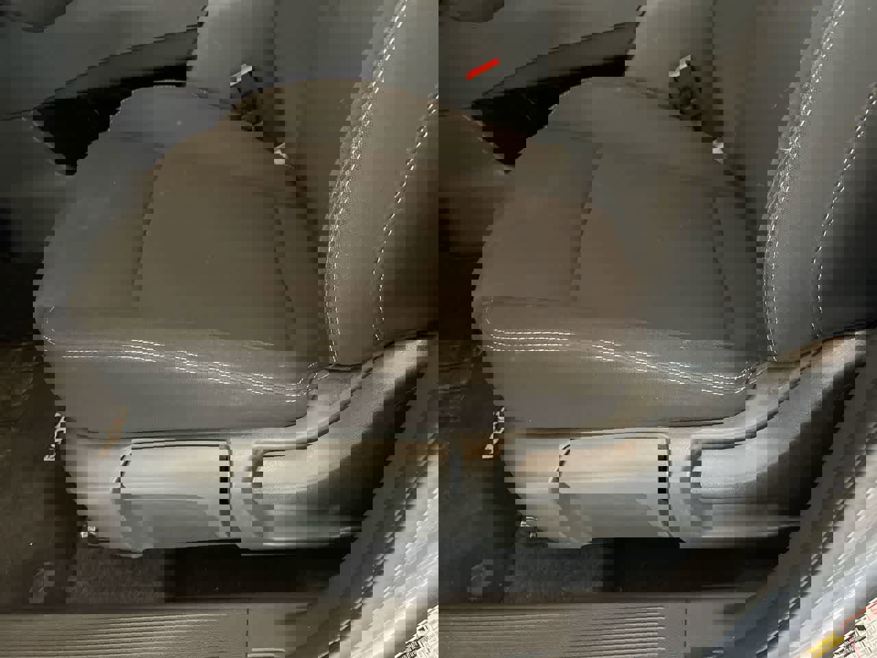 Used 2023 Nissan Rogue S image 12