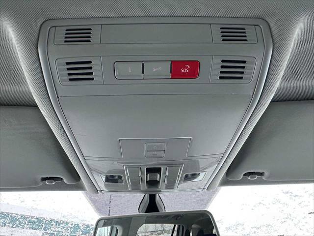 Used 2018 Volkswagen Tiguan SEL image 31