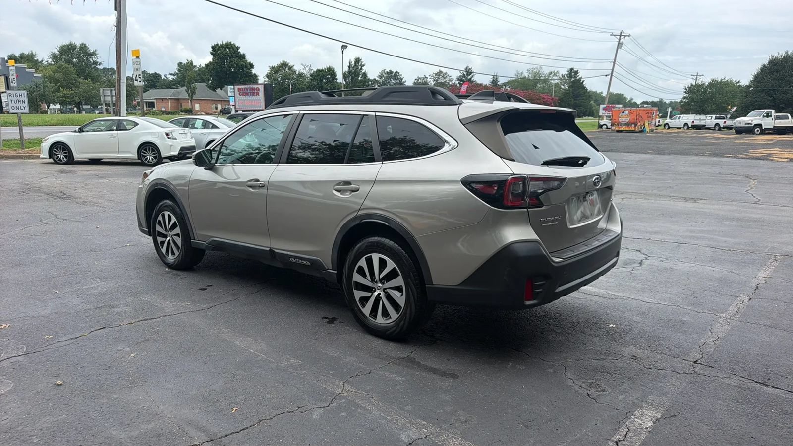 Used 2020 Subaru Outback Premium AWD/4WD image 4