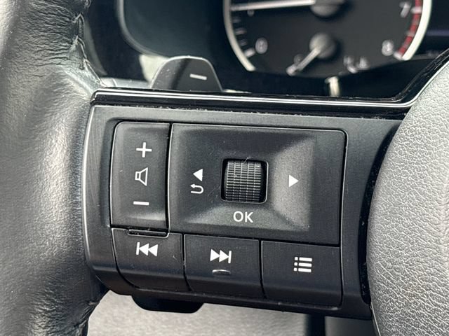 Used 2023 Nissan Pathfinder SL w/ Lighting Package (N92) AWD/4WD image 19