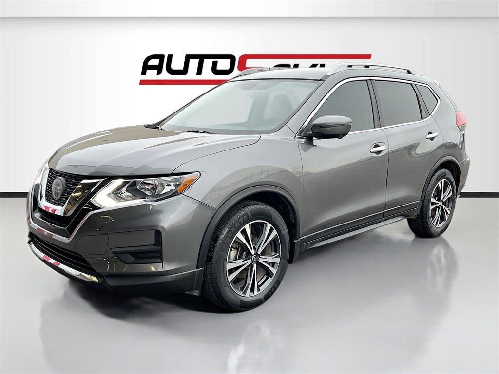 Used 2020 Nissan Rogue SV w/ Premium Package image 3