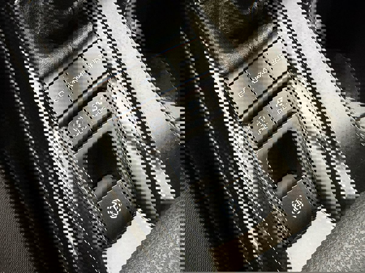 Used 2025 Toyota Camry LE image 27