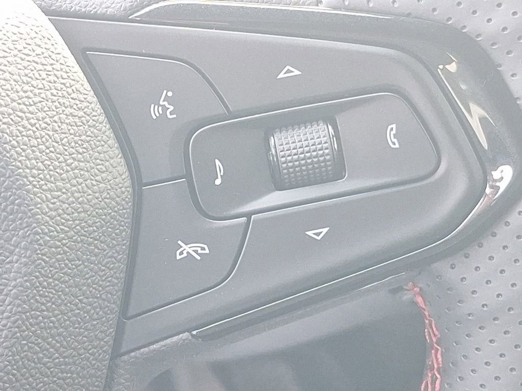 New 2026 Chevrolet Trax RS w/ Driver Confidence Package image 18