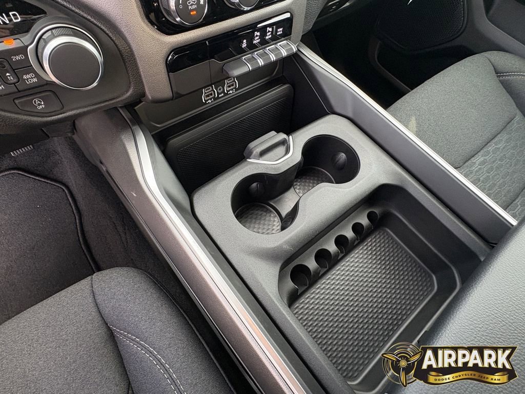 New 2026 RAM 1500 Express AWD/4WD image 18