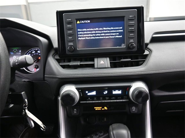Used 2019 Toyota RAV4 LE image 10