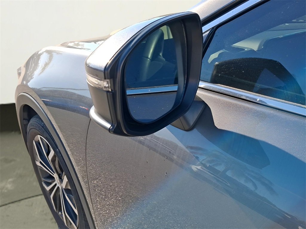 Used 2023 Toyota Crown XLE image 17