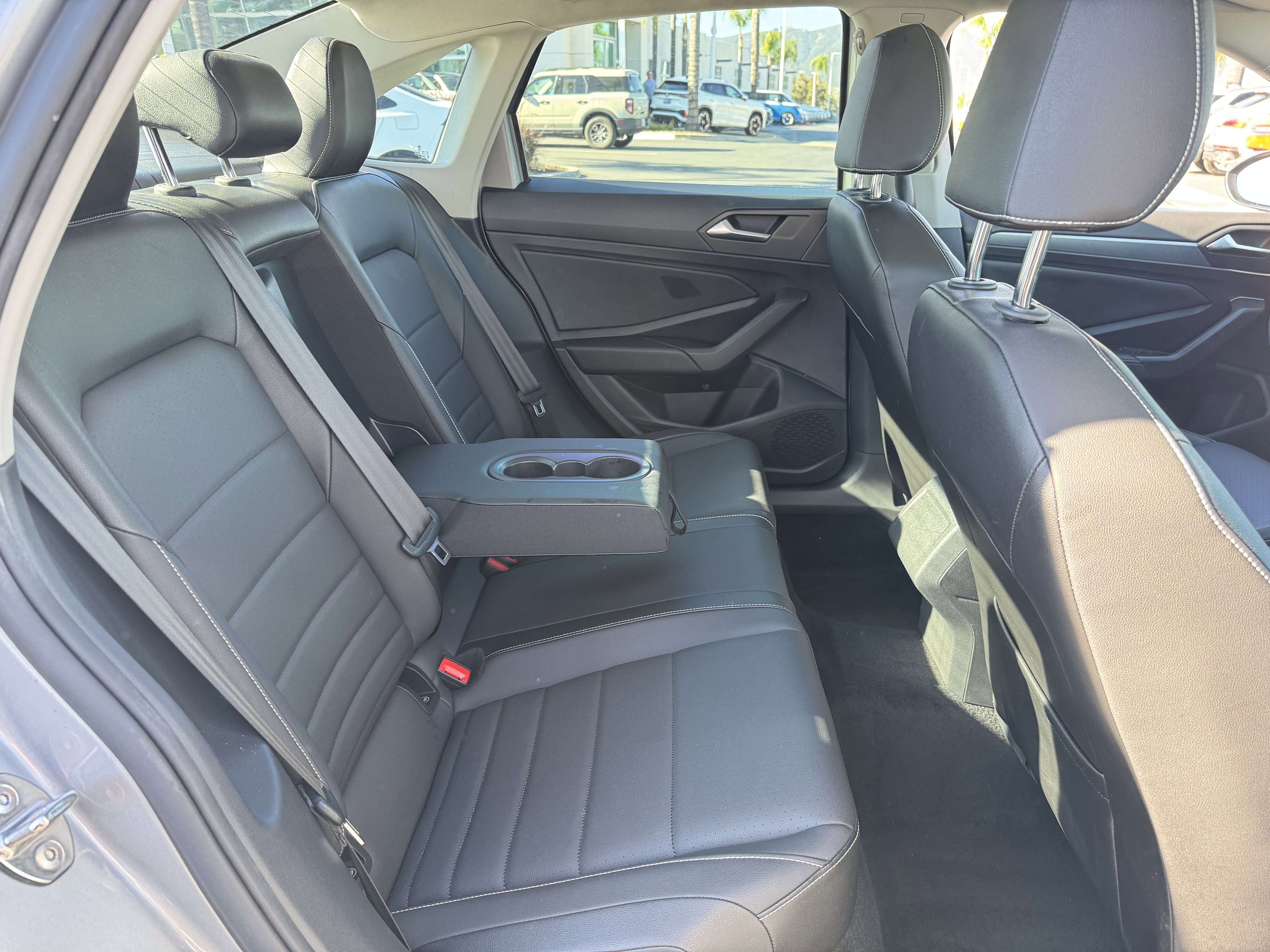 Used 2022 Volkswagen Jetta SE w/ Panoramic Sunroof Package FWD image 34
