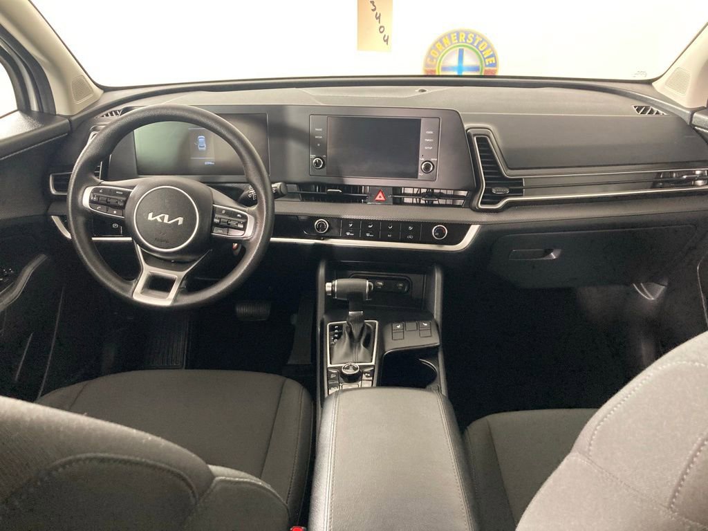 Certified 2025 Kia Sportage LX AWD/4WD image 7