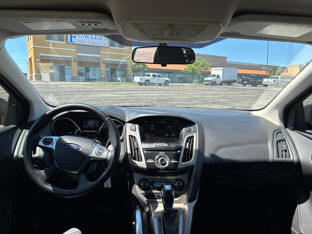 Used 2012 Ford Focus SEL FWD image 11
