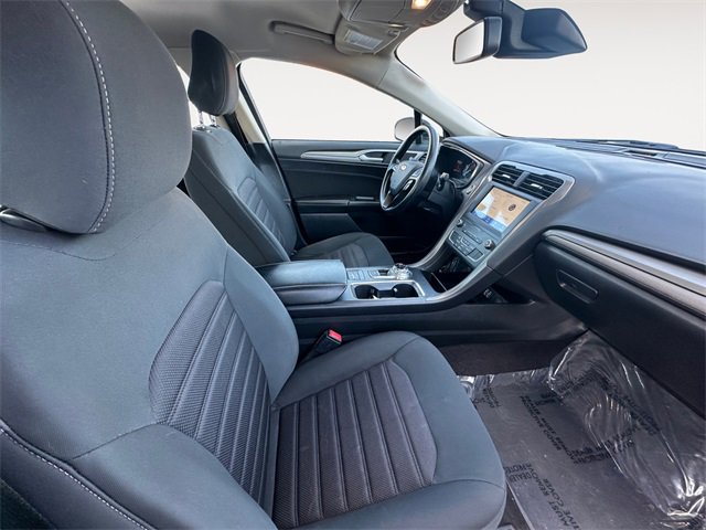 Used 2020 Ford Fusion SE image 14