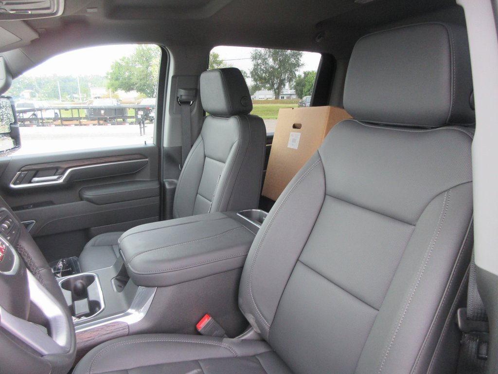 New 2026 GMC Sierra 3500 SLT w/ SLT Convenience Package image 16