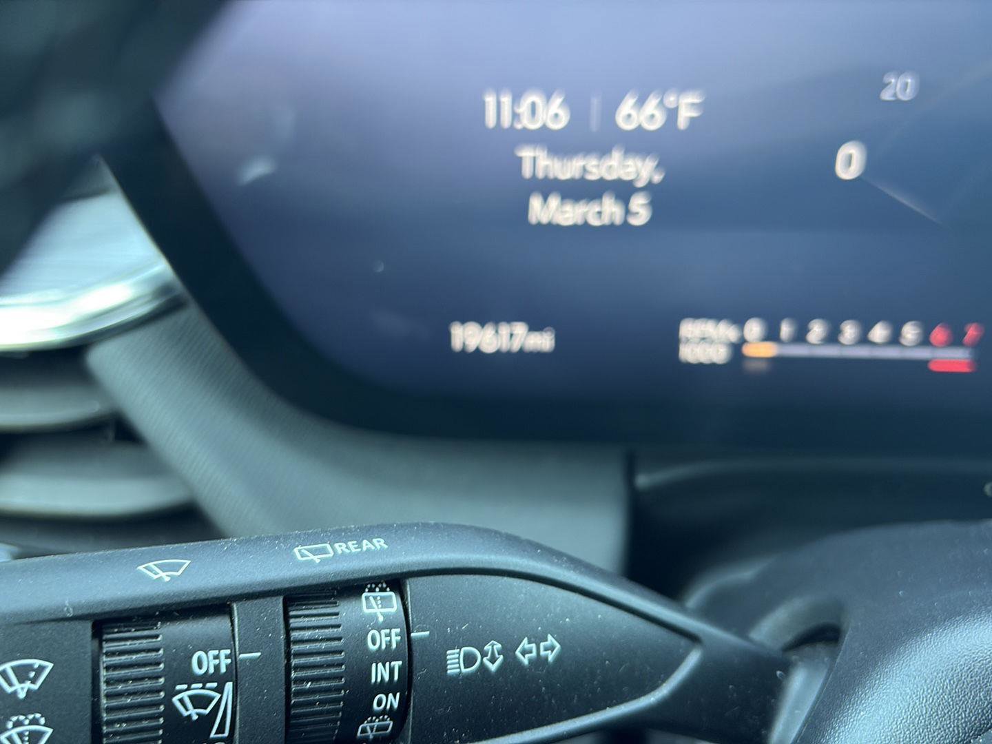 Used 2025 Buick Enclave Preferred image 22