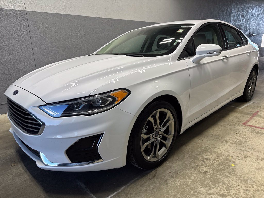 Used 2020 Ford Fusion SEL FWD image 4