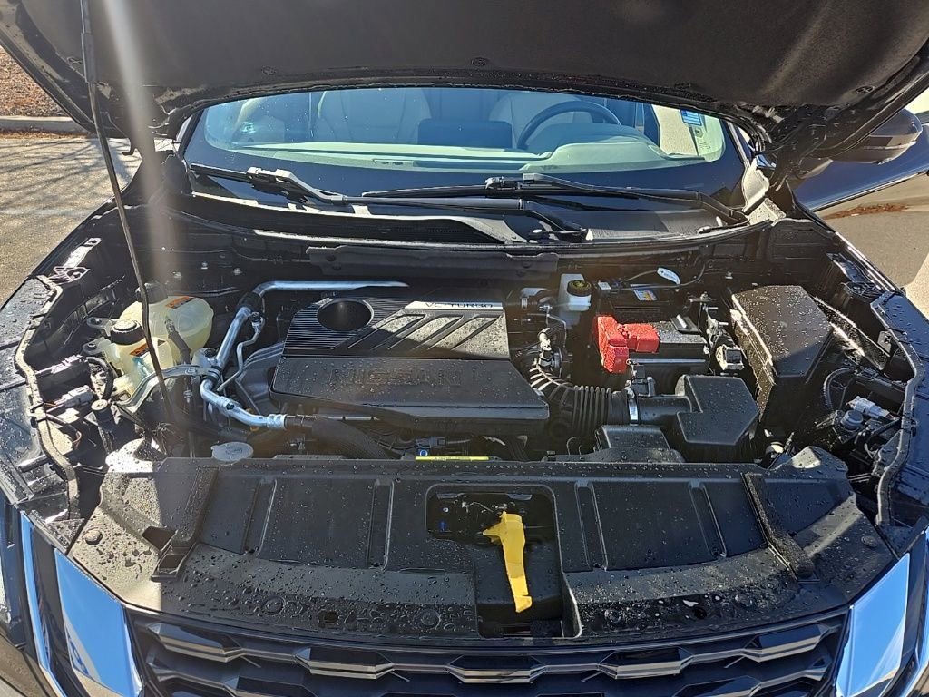 Used 2023 Nissan Rogue SL w/ SL Premium Package image 11