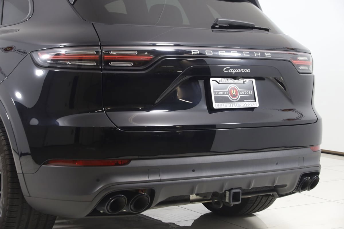 Used 2022 Porsche Cayenne AWD/4WD image 27