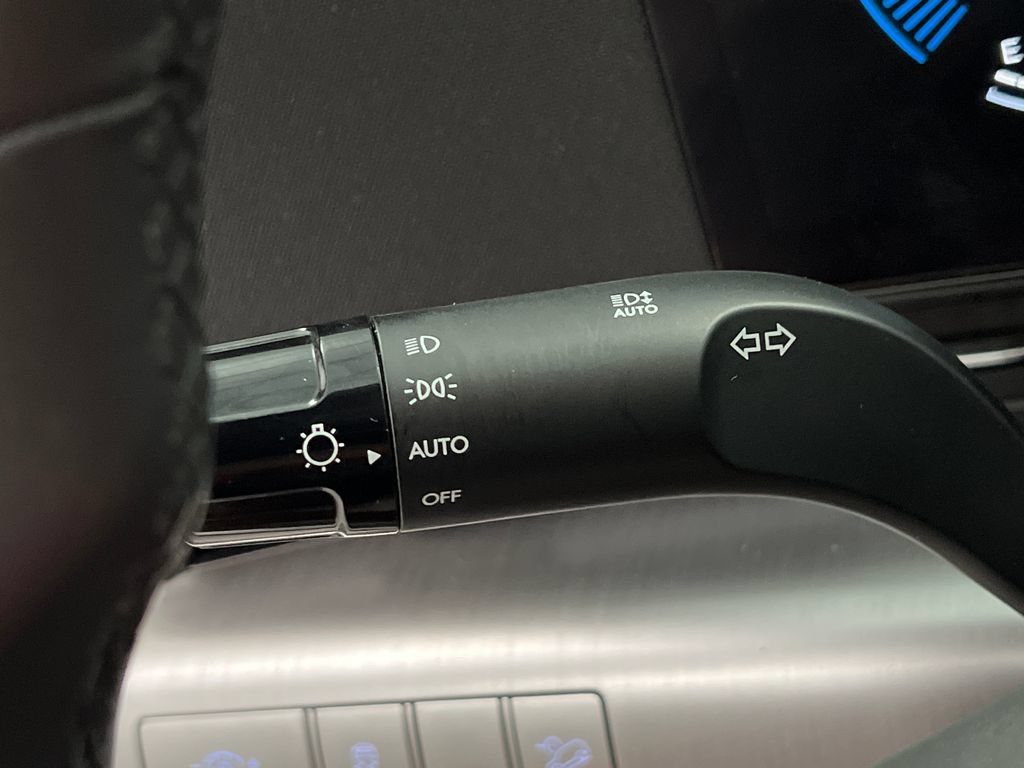 Used 2025 Hyundai Kona SEL FWD image 48