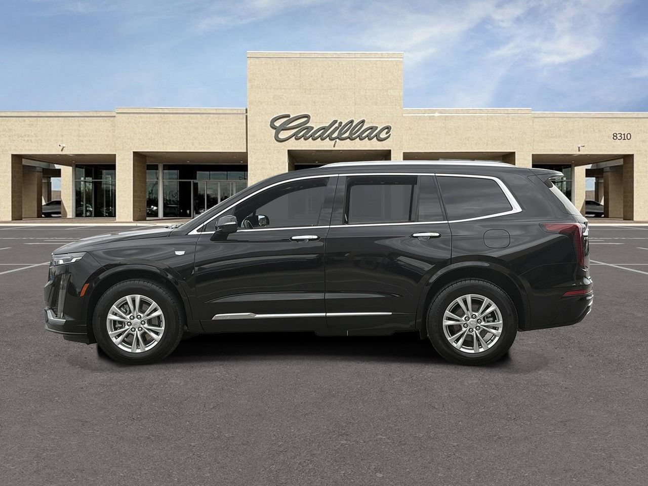 Certified 2025 Cadillac XT6 Luxury FWD image 8