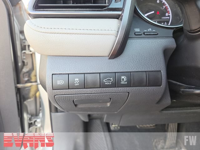 Used 2020 Toyota Camry LE FWD image 11