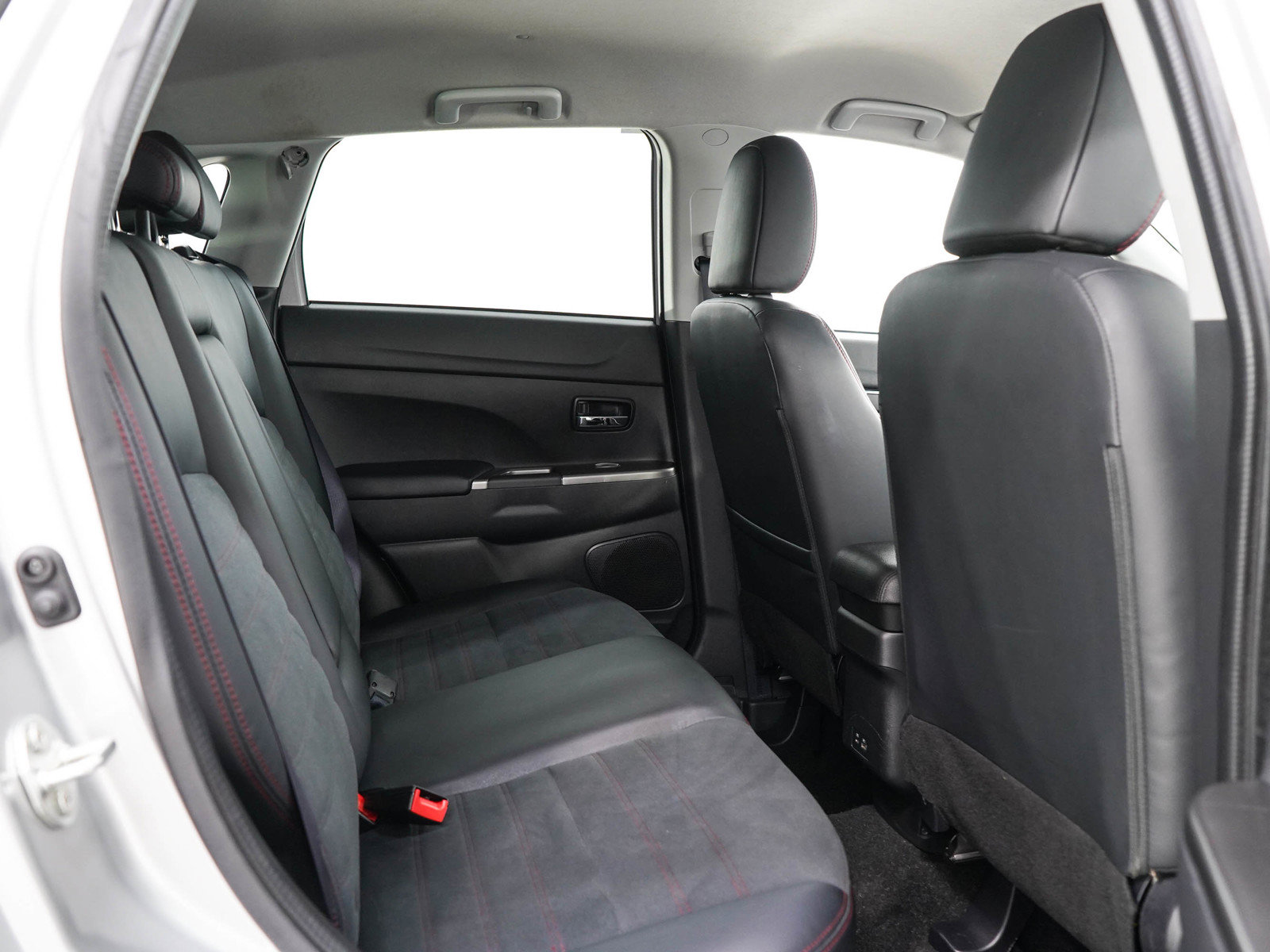 Used 2024 Mitsubishi Outlander Sport LE AWD/4WD image 13