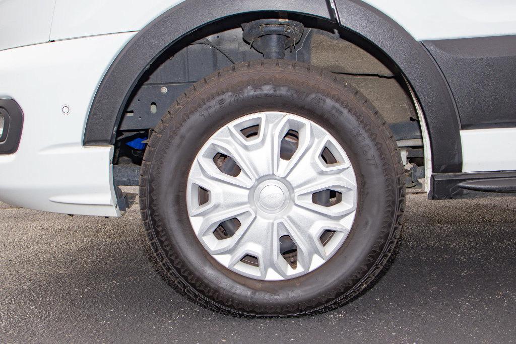 Used 2023 Ford Transit 350 XLT RWD image 8