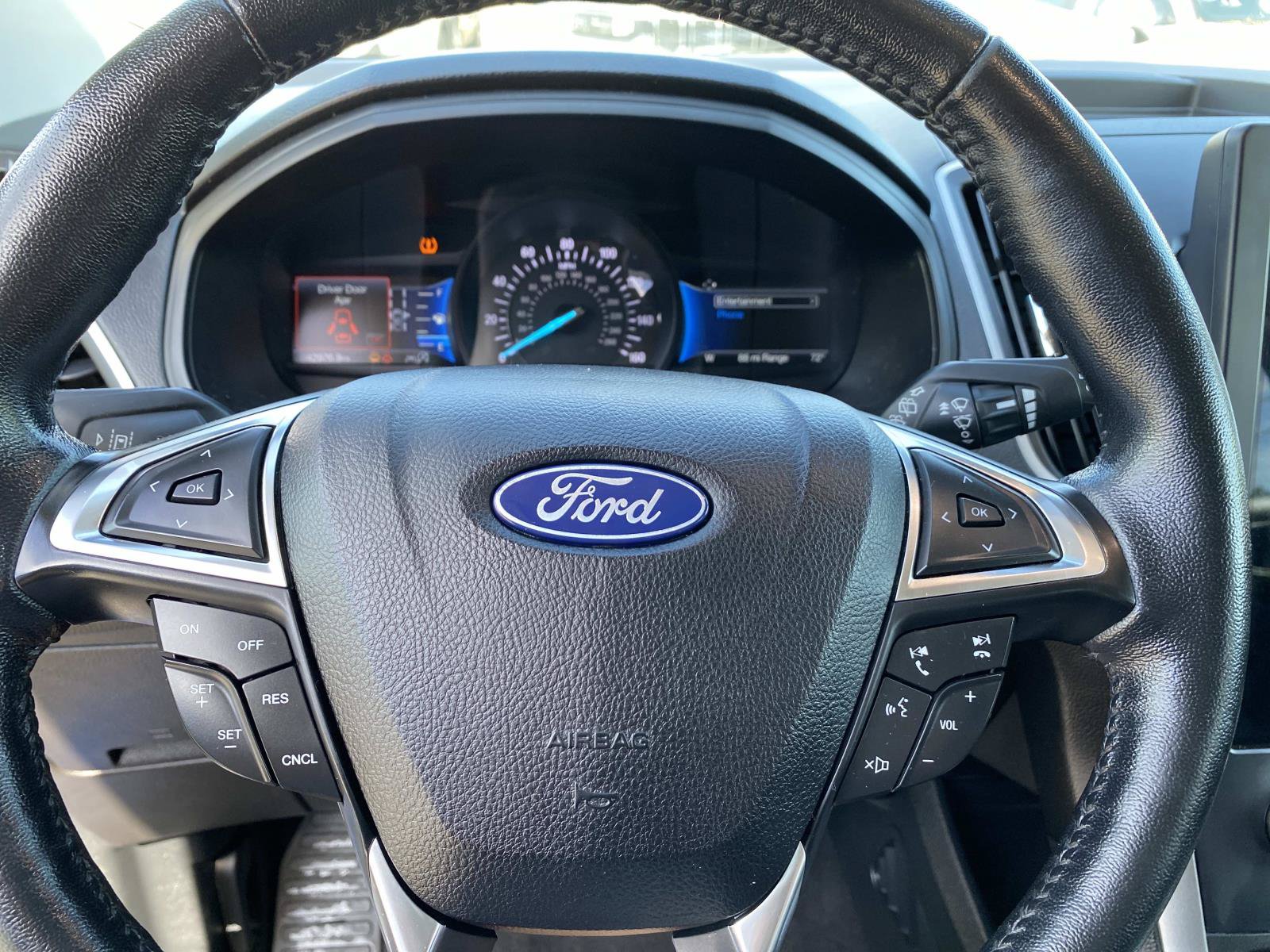 Used 2022 Ford Edge SEL AWD/4WD image 11