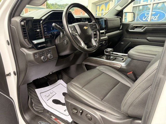 Used 2023 Chevrolet Silverado 1500 LTZ AWD/4WD image 12