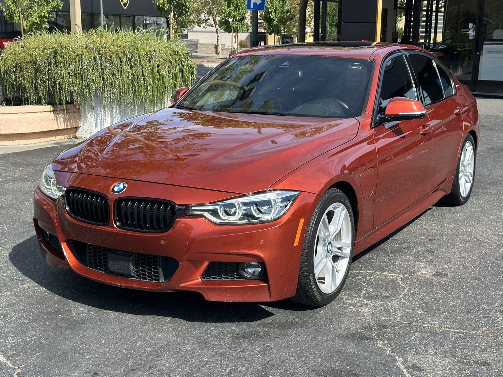 Used 2018 BMW 330e RWD image 4