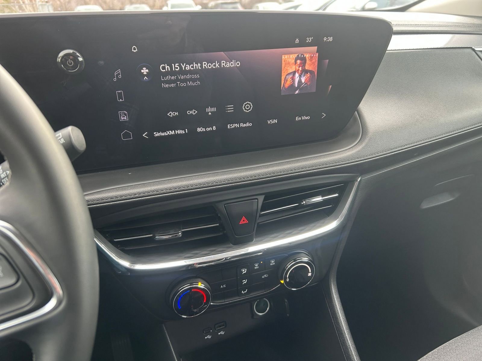 Used 2025 Buick Encore GX Preferred image 17