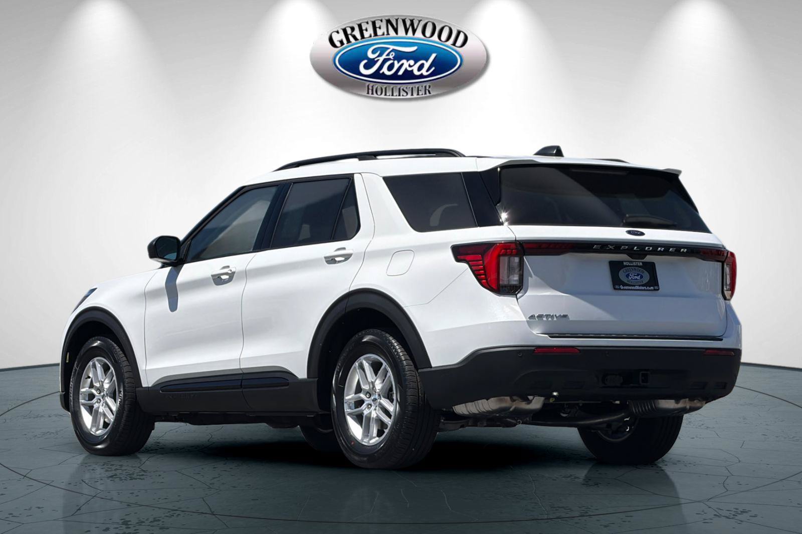New 2026 Ford Explorer Active RWD image 6