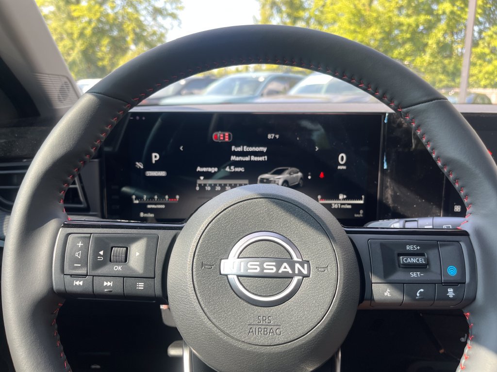 New 2027 Nissan Kicks SR w/ SR Premium Package FWD image 45