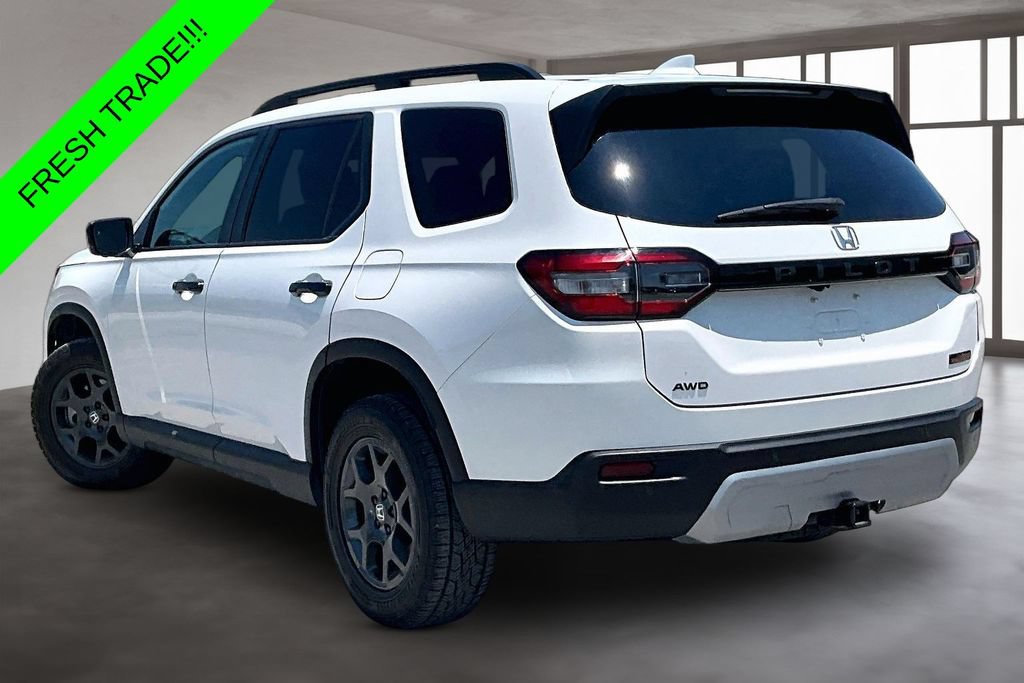 Certified 2024 Honda Pilot TrailSport image 4