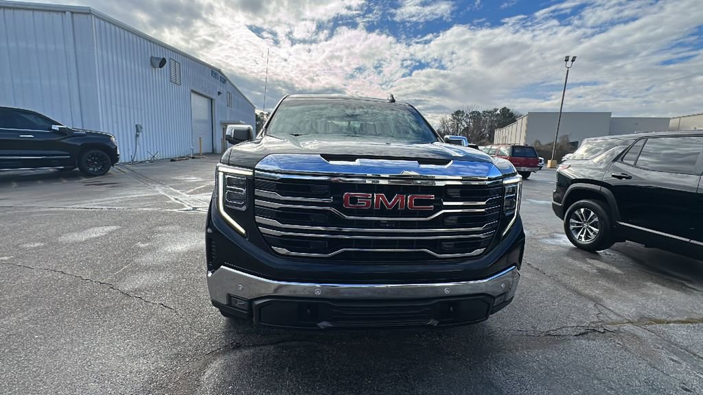 Used 2023 GMC Sierra 1500 SLT w/ SLT Premium Plus Package AWD/4WD image 9