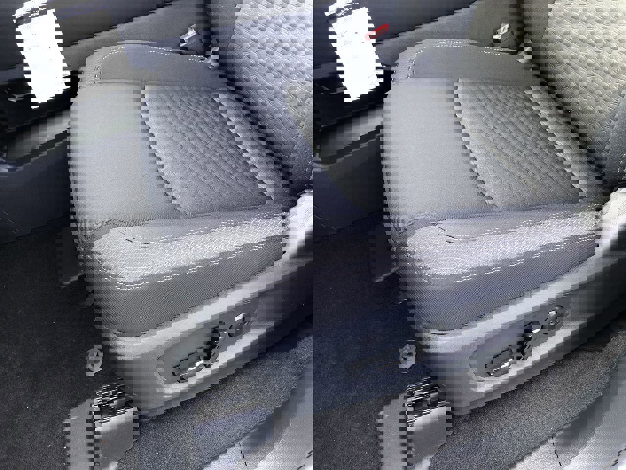 New 2025 Nissan Pathfinder SV image 24