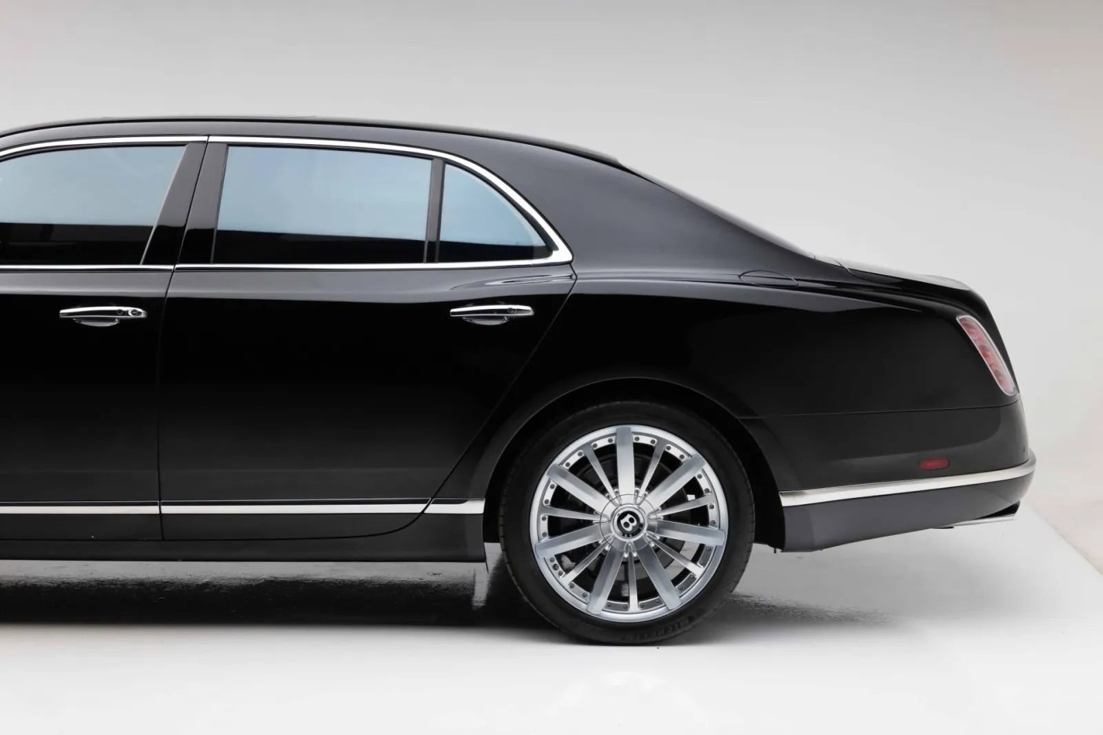 Used 2014 Bentley Mulsanne RWD image 15