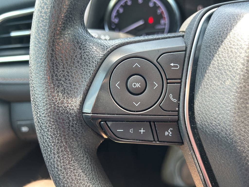 Used 2018 Toyota Camry LE FWD image 30