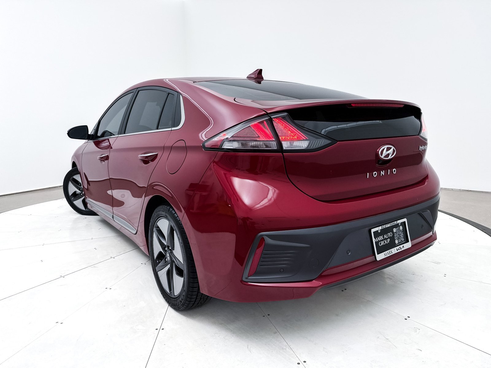 Used 2021 Hyundai Ioniq Limited image 2