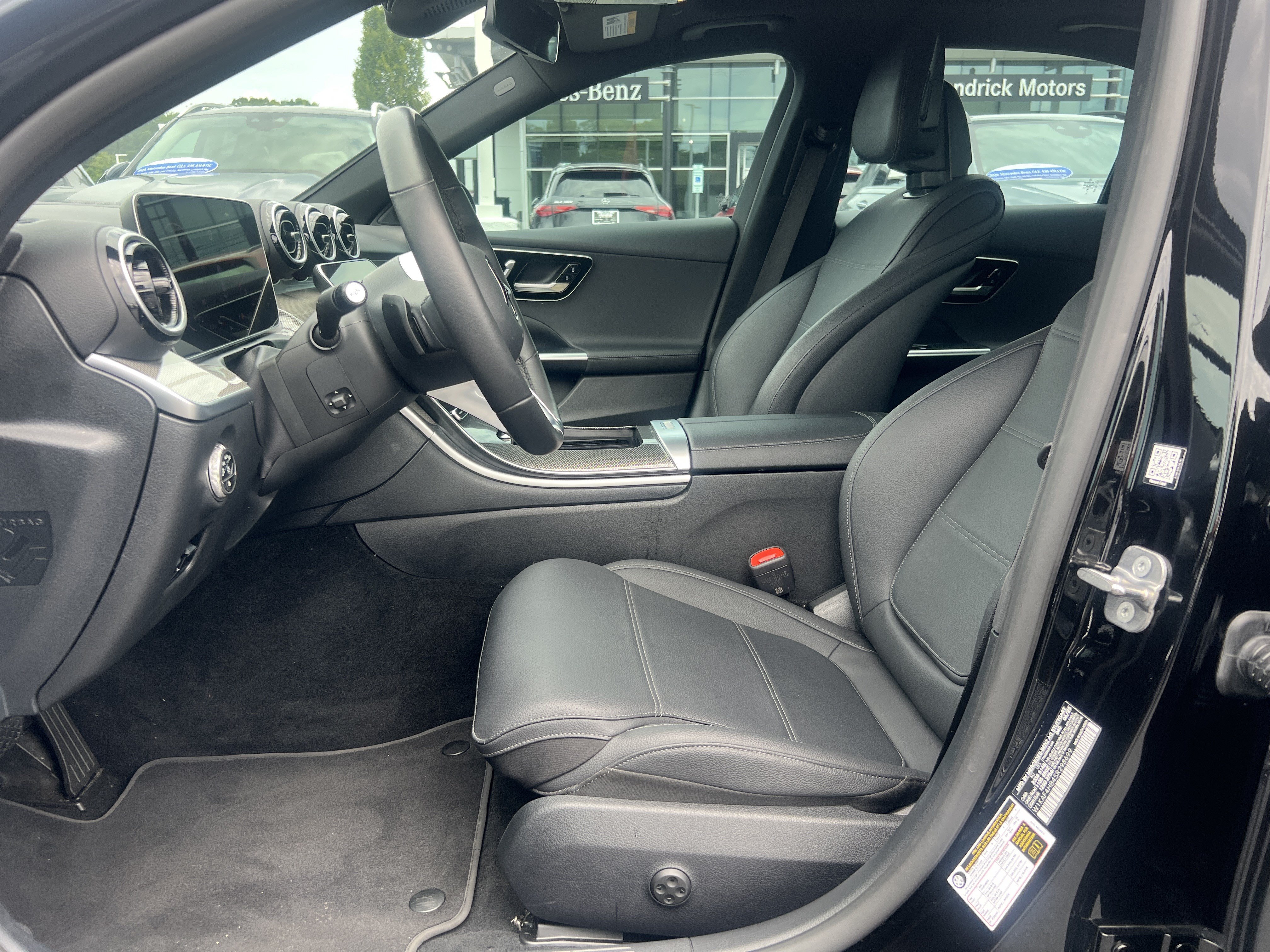 Certified 2025 Mercedes-Benz C 300 4MATIC Sedan image 17