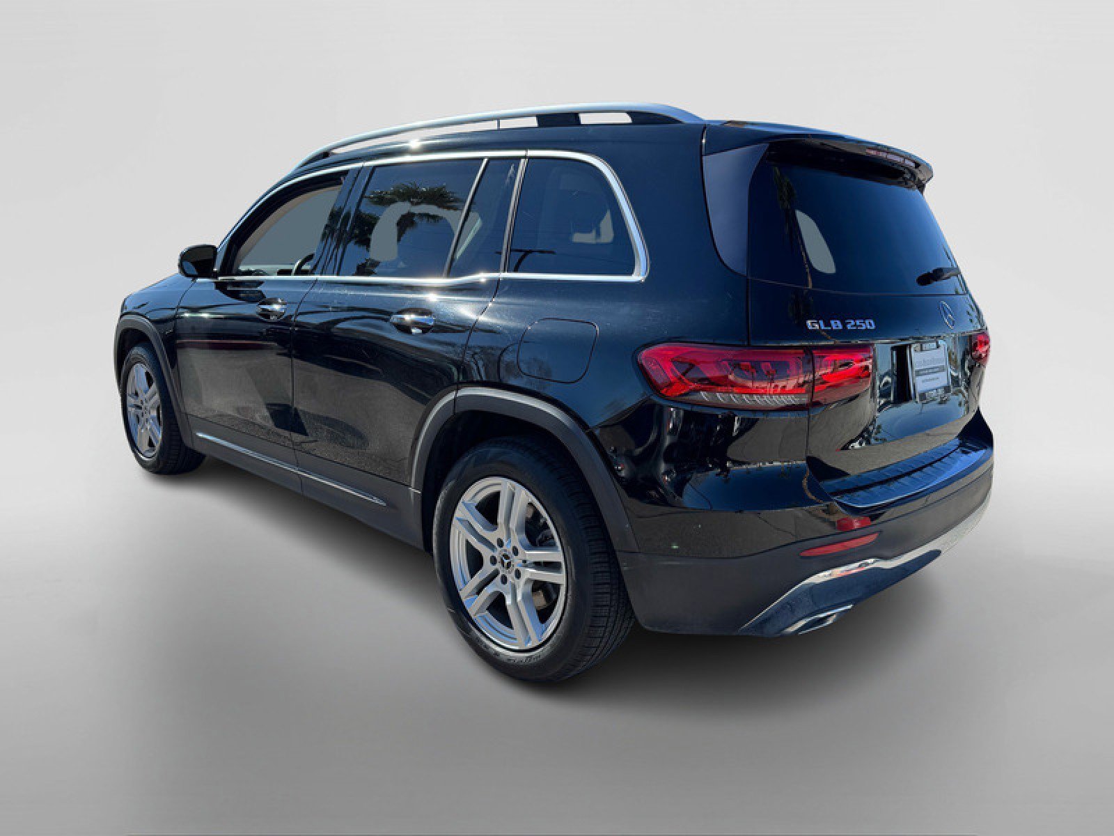 Certified 2020 Mercedes-Benz GLB 250 image 3