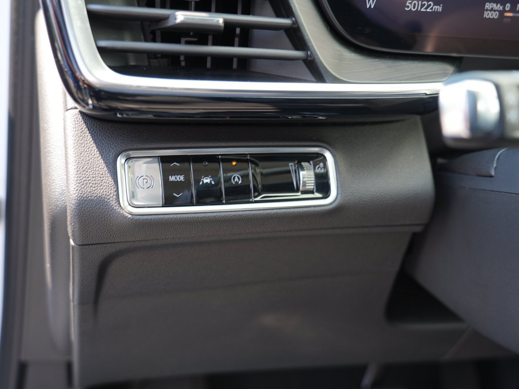 Certified 2024 Buick Envision Preferred AWD/4WD image 18