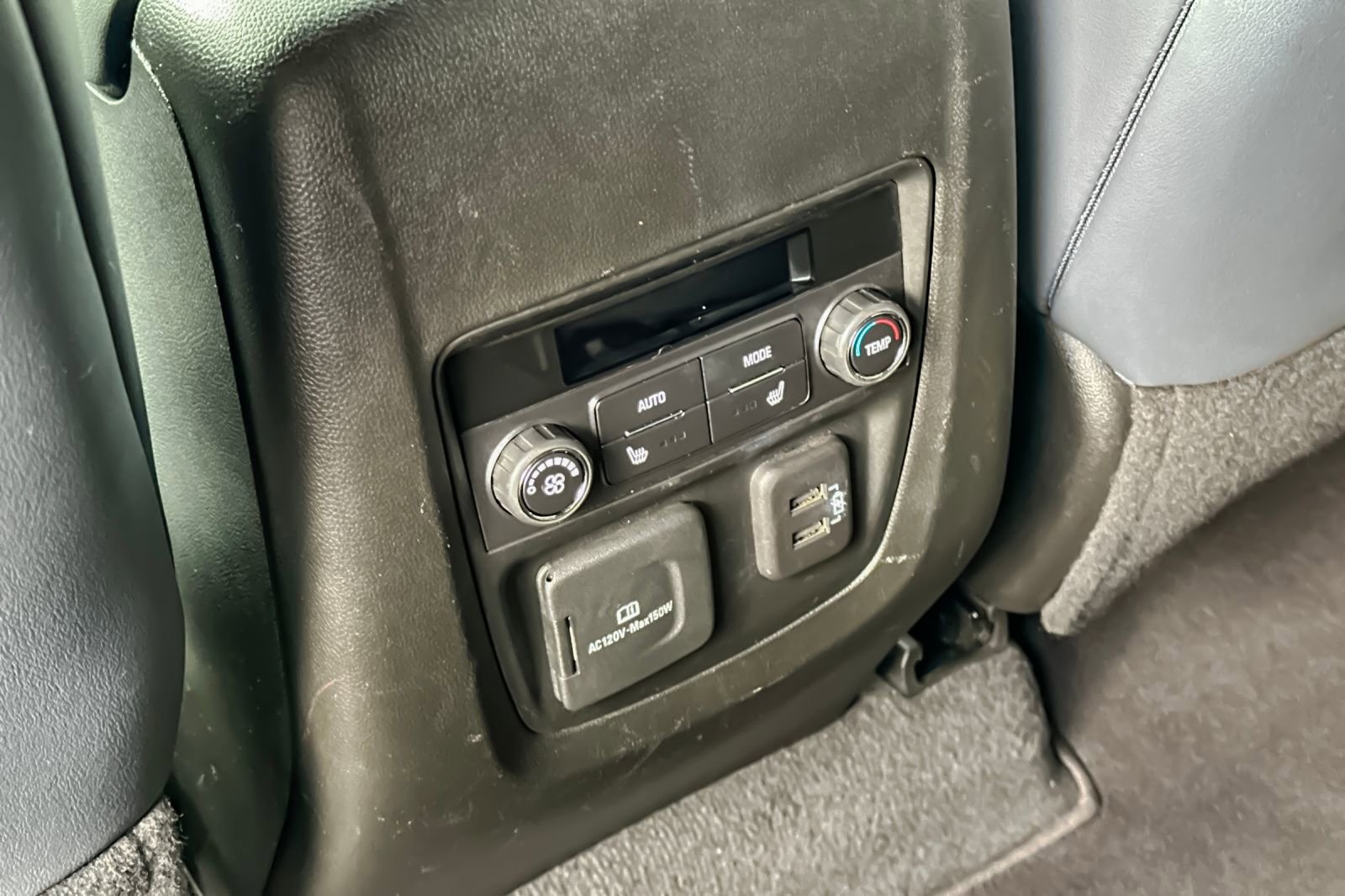 Used 2024 Buick Enclave Premium image 13