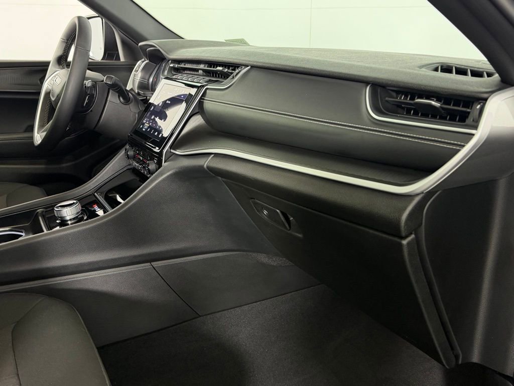 Certified 2024 Jeep Grand Cherokee Laredo X w/ Luxury Tech Group I image 31